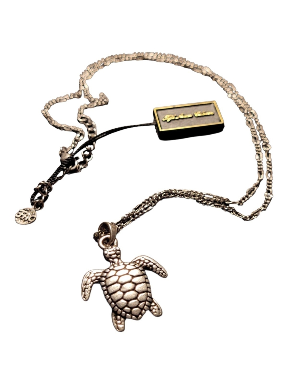 Sea Turtle Pendant Necklace in Silver